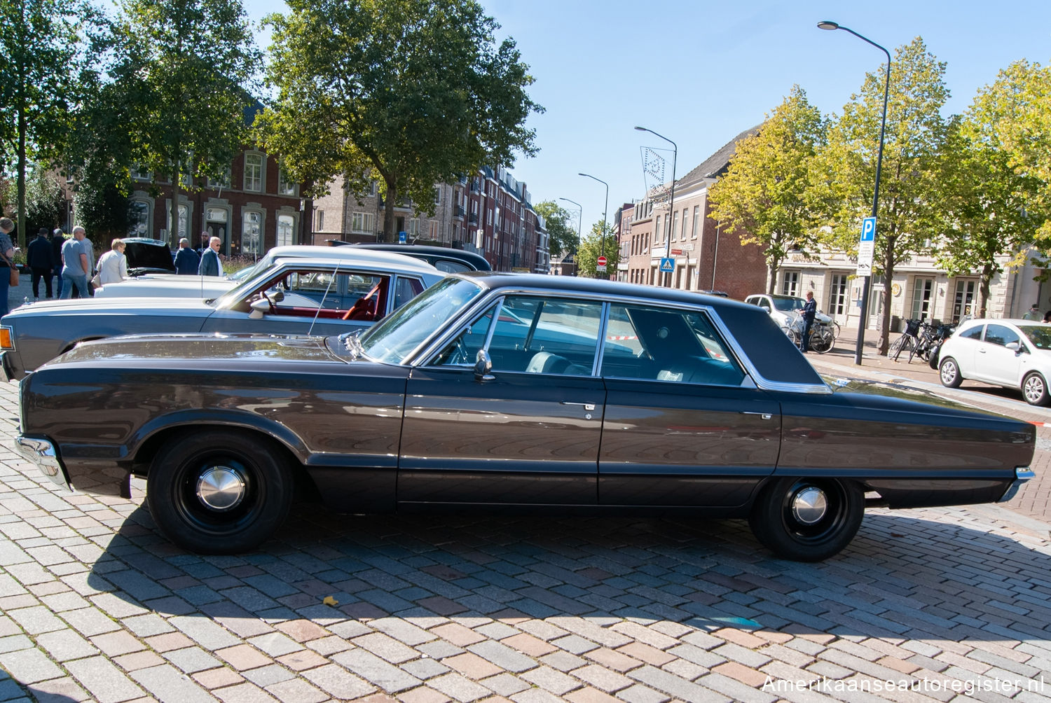 Dodge Custom 880 uit 1965